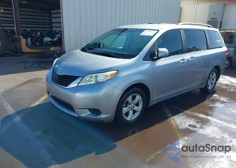 2011 Toyota Sienna Le V6/Le V6 Auto Access Seat from USA, damaged, VIN 5TDKK3DC0BS085284